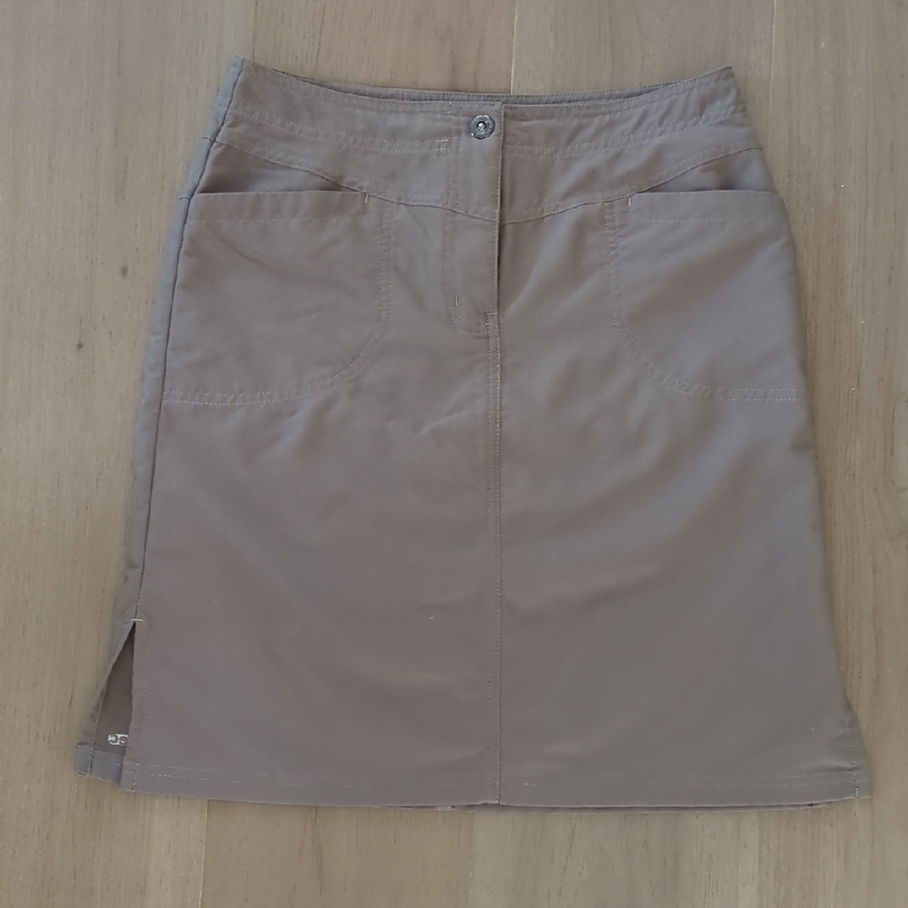 MEC Terra Nova Activewear Skirt with Pockets Khaki Size 2
